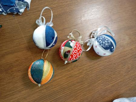 izdelovanje novoletnih okraskov (5)